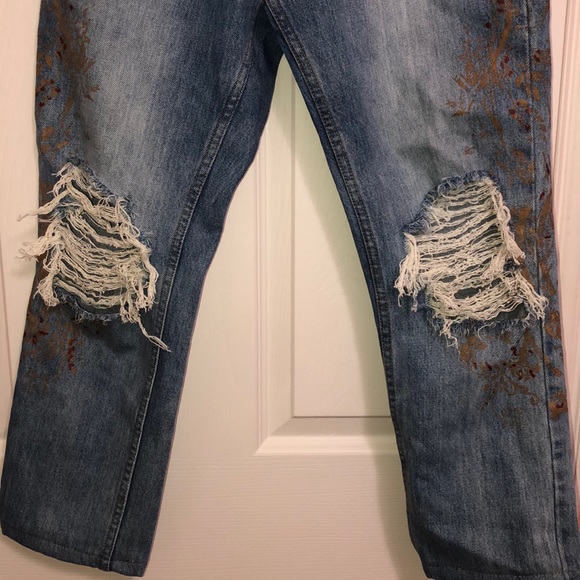 Free People Distressed Blue Jeans - Picture 10 of 11